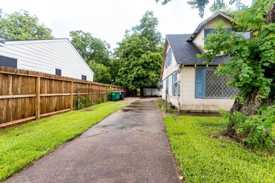 4014 Wipprecht St, Houston, TX 77026 - photo 3