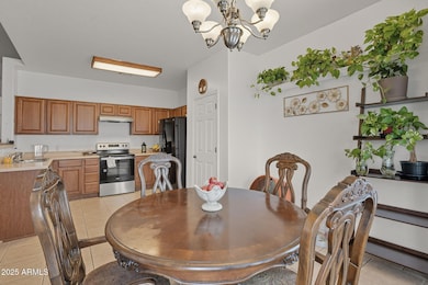 Kitchen & Dining Area