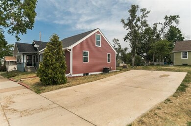 103 15th St NW, Cedar Rapids, IA 52405 - photo 6