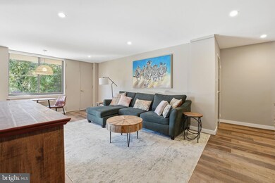 4390 Lorcom Ln unit 402, Arlington, VA 22207 - photo 4