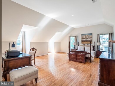 7928 Bressingham Dr, Fairfax Station, VA 22039 - photo 3