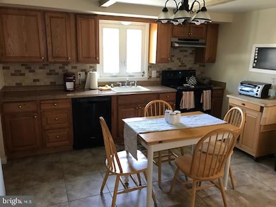 509 Maple St, Conshohocken, PA 19428 - photo 4