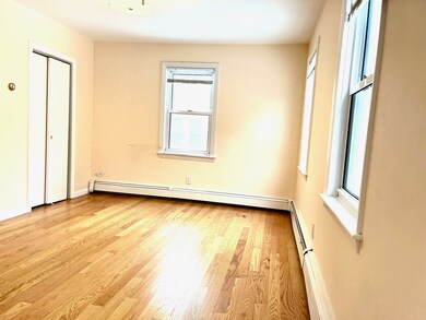 24 Mechanic St unit 2, Newton, MA 02464 - photo 2