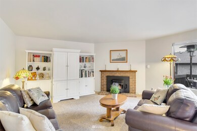 5025 81st Place SW unit 7, Mukilteo, WA 98275 - photo 2