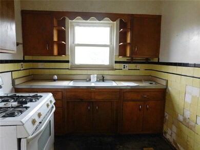 1259 Midland Ave, Midland, PA 15059 - photo 7