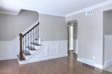 18618 Homeway Ave, Cleveland, OH 44135 - photo 2