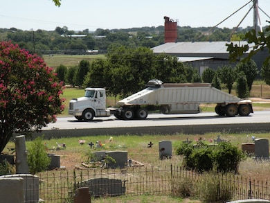 1211 Fort McKavitt St, Mason, TX 76856 - photo 5