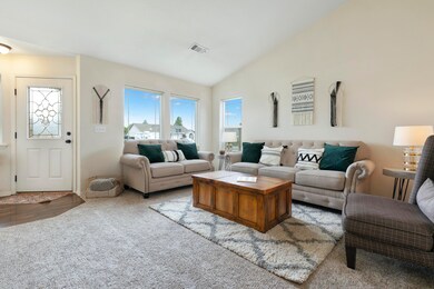 2464 Devonshire Place, Central Point, OR 97502 - photo 5