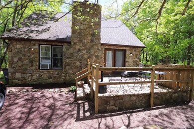 7 Clubhouse Rd, Jim Thorpe, PA 18229 - photo 2