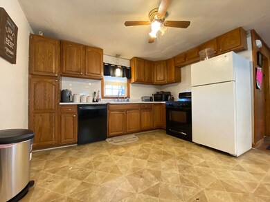 123 Conlyn Ave, Franklin, MA 02038 - photo 7