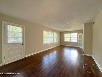 2925 Oak St, Jacksonville, FL 32205 - photo 4