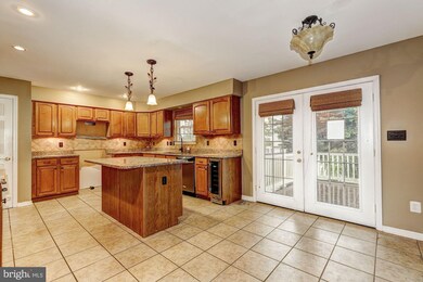 4142 Daylily Dr, Owings Mills, MD 21117 - photo 5