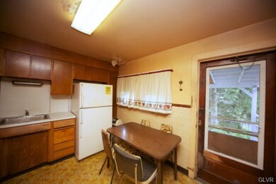 228 E Hamilton St, Allentown, PA 18109 - photo 6