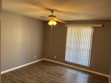 12500 Sandpiper Dr unit 54, Houston, TX 77035 - photo 5