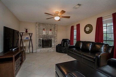 15806 Maple Manor Dr, Houston, TX 77095 - photo 4