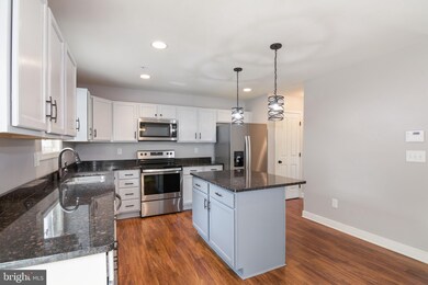 329 Chestnut Rd, Linthicum Heights, MD 21090 - photo 6