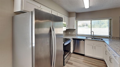 6425 Dorchester Trail, North Richland Hills, TX 76182 - photo 5