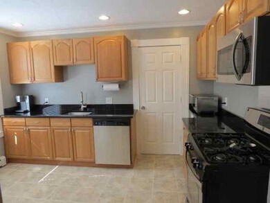41 Winthrop St unit 41, Waltham, MA 02453 - photo 2