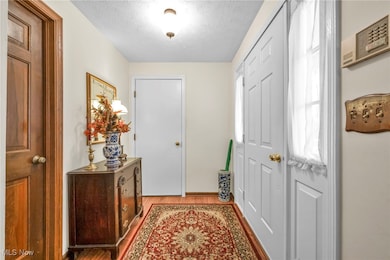 7867 S Riverside Dr, Aurora, OH 44202 - photo 3