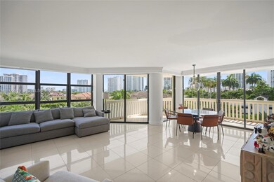 1000 W Island Blvd unit 504, Aventura, FL 33160 - photo 2