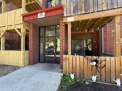 1360 Brook St unit F, Saint Charles, IL 60174 - photo 4