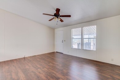 274 W Shiprock St-33