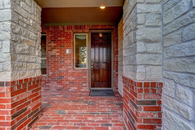 1607 Crown Point Ct, Richmond, TX 77469 - photo 5