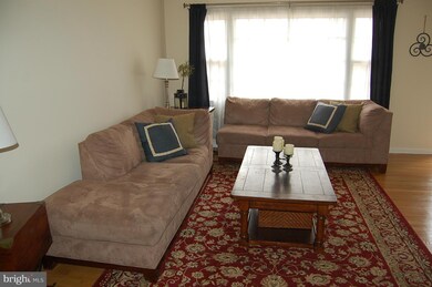 14310 Blackmon Dr, Rockville, MD 20853 - photo 4