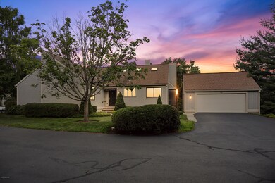 104 W Lyon Farm Dr, Greenwich, CT 06831 - photo 2