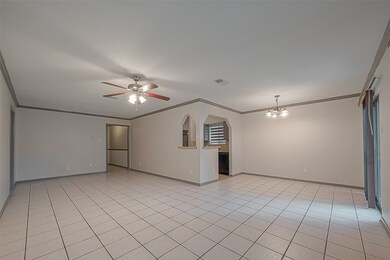 8910 Lazy River Ln, Houston, TX 77088 - photo 7