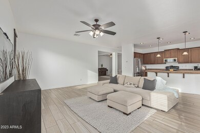 3639 E Lynx Place