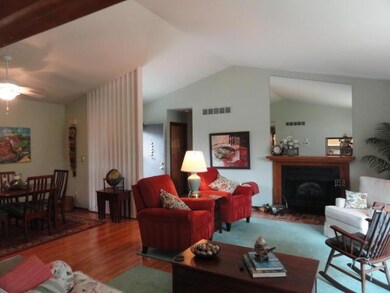 Entry, Dining, Great Rm
