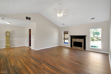 106 Meadow View Dr, Jackson, GA 30233 - photo 3