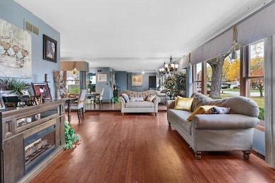 1241 E 168th St, South Holland, IL 60473 - photo 7