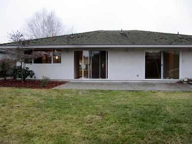 2489 Greenridge Dr, Medford, OR 97504 - photo 5