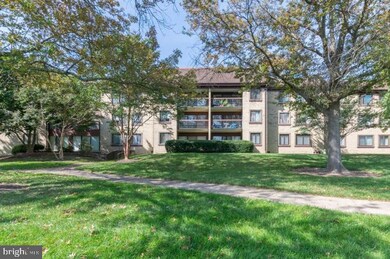 Treebrooke unit 202, Oakton, VA 22124 - photo 2