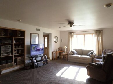 719 Wren Ct, Griffith, IN 46319 - photo 6