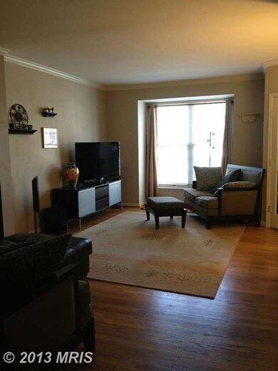 25215 Dunvegan Square, Chantilly, VA 20152 - photo 4