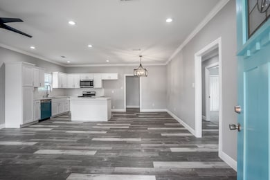 737 Apache St, Houston, TX 77022 - photo 7