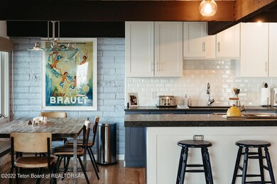 kitchen clos up