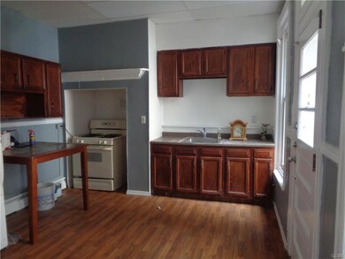 Eat in Kitchen
