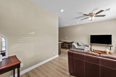 615 W Elm St, Denison, TX 75020 - photo 3