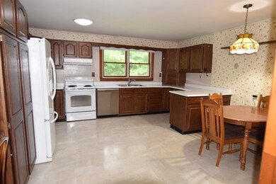 1506 Jericho Rd, Richmond, VT 05477 - photo 5