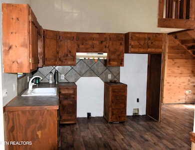 1934 Ball St, Tazewell, TN 37879 - photo 4