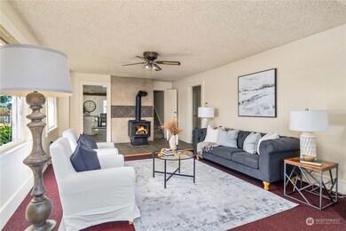 Quaint and inviting entry will make you feel like home.