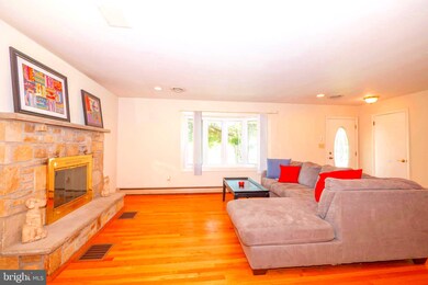 4130 London Bridge Rd, Sykesville, MD 21784 - photo 2