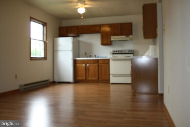 222 N Washington St unit 8, Berkeley Springs, WV 25411 - photo 4