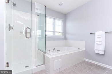 9718 Harvester Cir unit 9718, Perry Hall, MD 21128 - photo 4