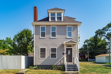 T 756 Stewart Ave00083-2