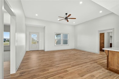 6724 Tucker Dr, Odessa, MO 64076 - photo 4